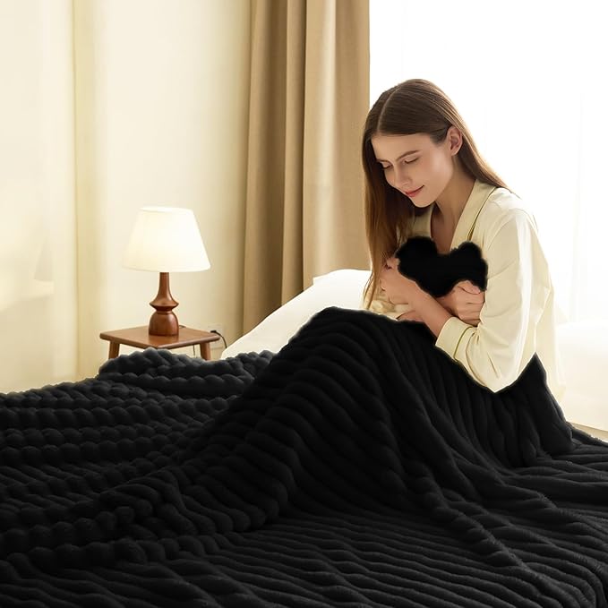 HIMEET Black Ribbed Queen Size Blanket - Image 7