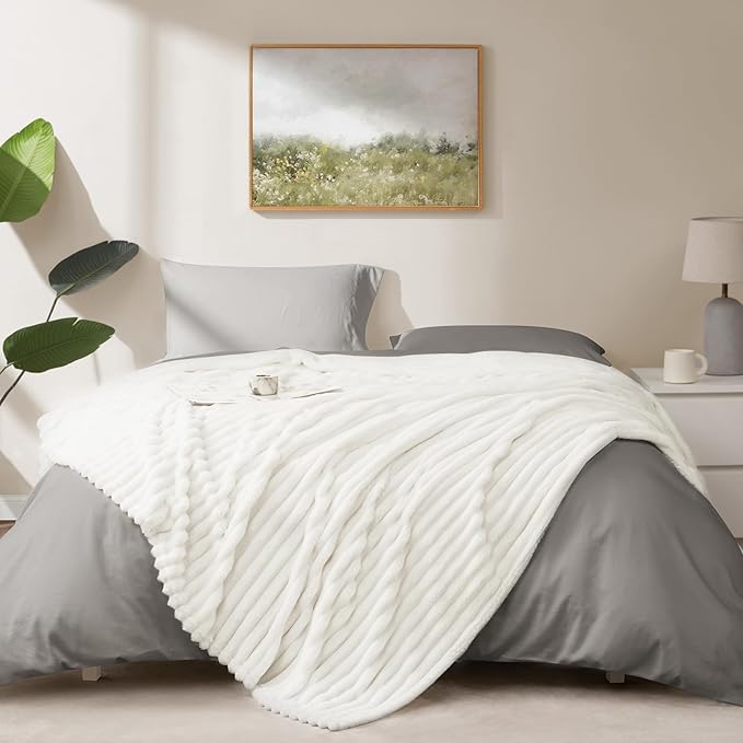 HIMEET Off White Ribbed King Size Blanket - Image 7