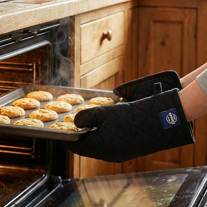 Encasa XO Heat Resistant 100% Cotton Oven Glove & Potholder Set - Image 7