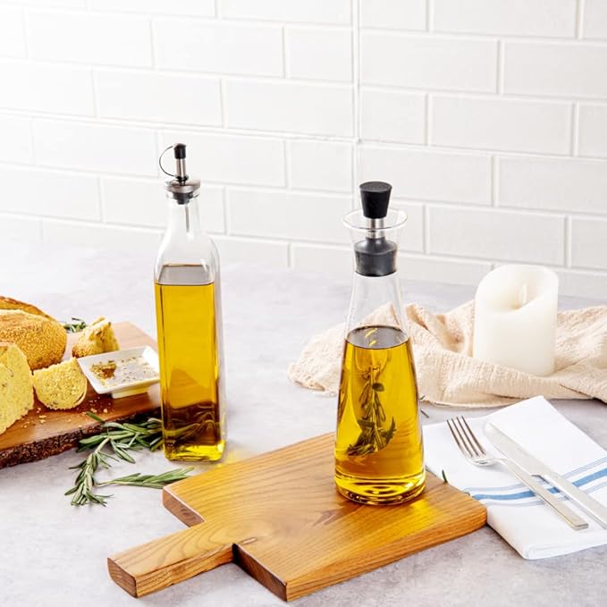 Restaurantware-Forma Professional 3 x 3 x 10.5 Inch Glass Oil Drizzler - Image 4