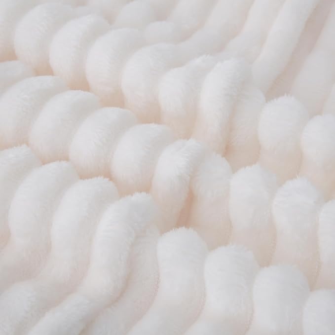 Cream White Fleece Throw Blanket 108”×90” - Image 3