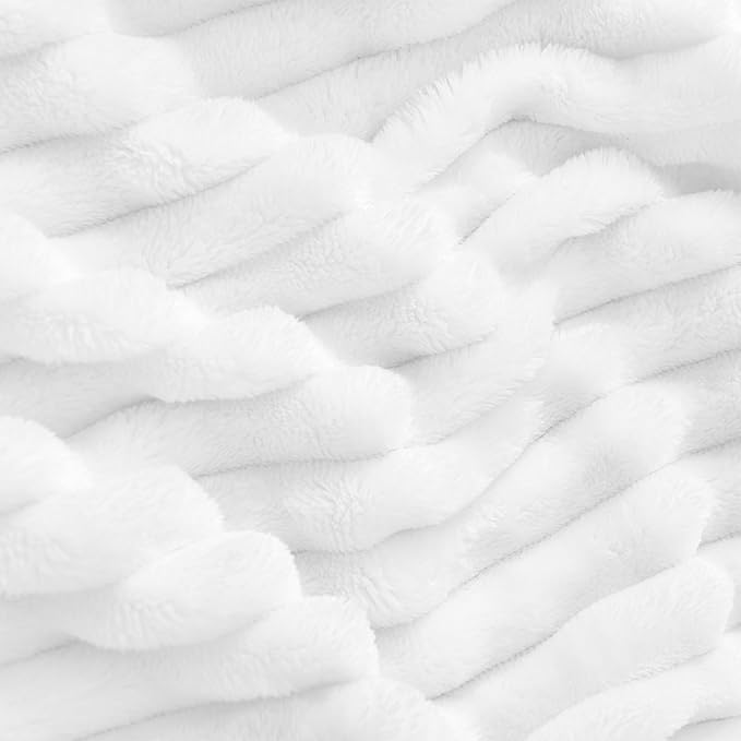 BEDELITE Fleece Throw Blanket for Couch – 3D Ribbed Jacquard Soft and Warm - Image 3