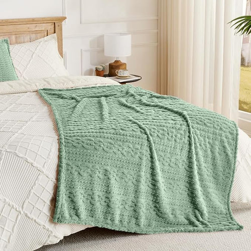50x70 Inch Green Throw Blanket - Image 2
