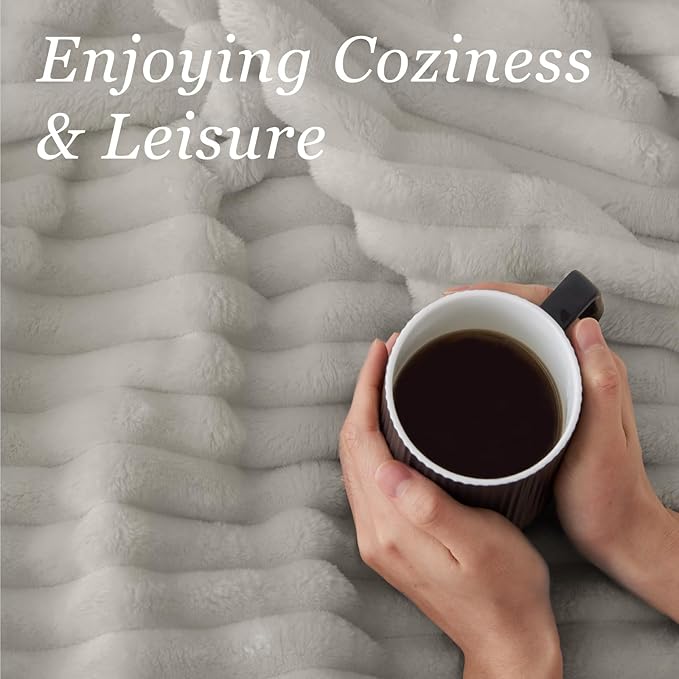BEDELITE Fleece Throw Blanket for Couch - Image 4