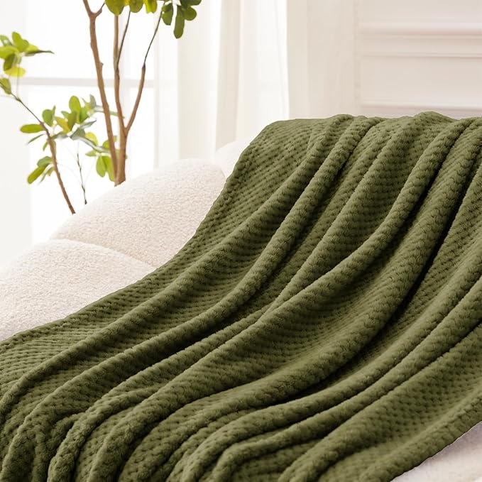 Exclusivo Mezcla Fleece Bed Blanket Twin Size, Super Soft and Warm Blankets - Image 5