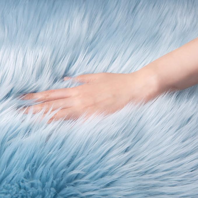 Ashler faux fur rug, Fluffy Shaggy Area Rug Ultra Soft 2.2 x 6 Feet Rectangle - Image 4