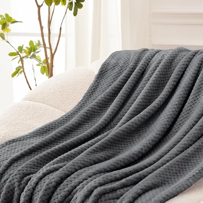 Exclusivo Mezcla Fleece Bed Blanket Queen Size, Super Soft and Warm Blankets - Image 5
