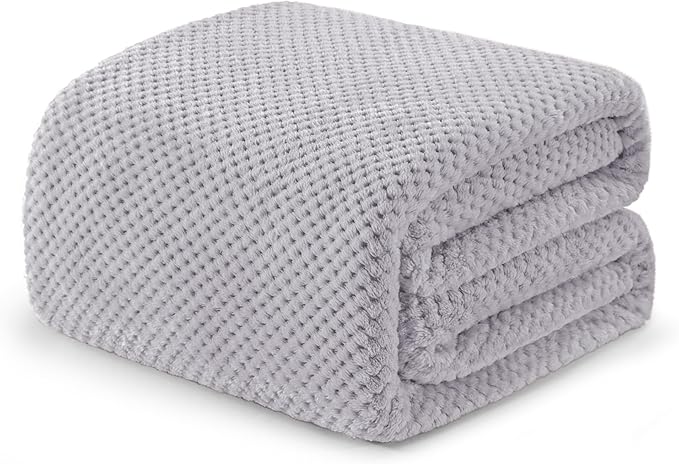 Exclusivo Mezcla Fleece Bed Blanket Twin Size, Super Soft and Warm Blankets by ExclusivoMezcla