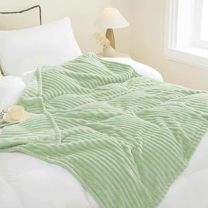 Cream Green Fleece Throw Blanket 60”×80” - Image 3