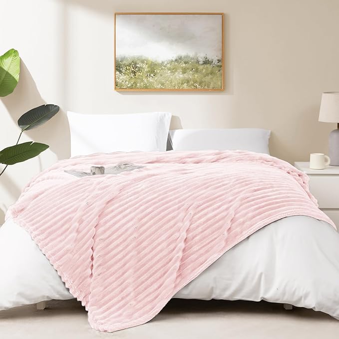 HIMEET Pink Ribbed King Size Blanket - Image 6