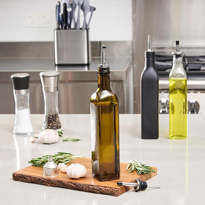 Restaurantware RW Base 16.9 Ounce Olive Oil Dispenser 1 Kitchen Oil Dispenser - Image 3