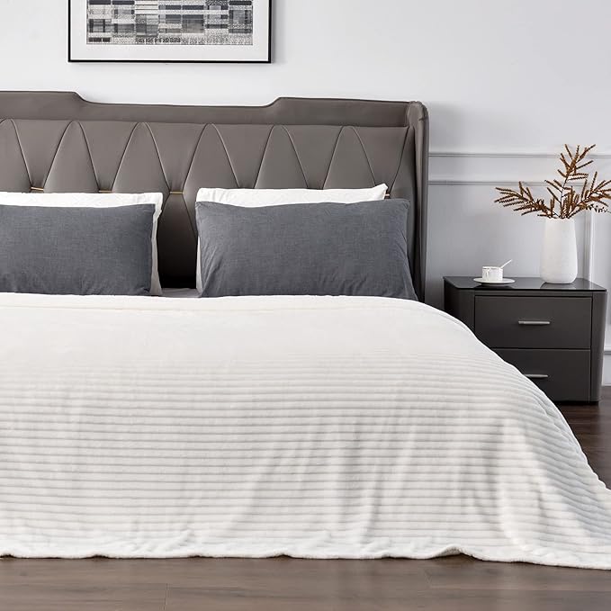 BEDELITE Fleece Blanket Queen Size – 3D Ribbed Jacquard Soft and Warm - Image 2