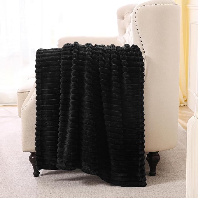 Black Fleece Throw Blanket 108”×90” - Image 2