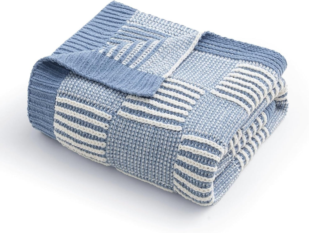 Amélie Home Checkered Knit Throw Blanket for Couch, Blue 50"x60"