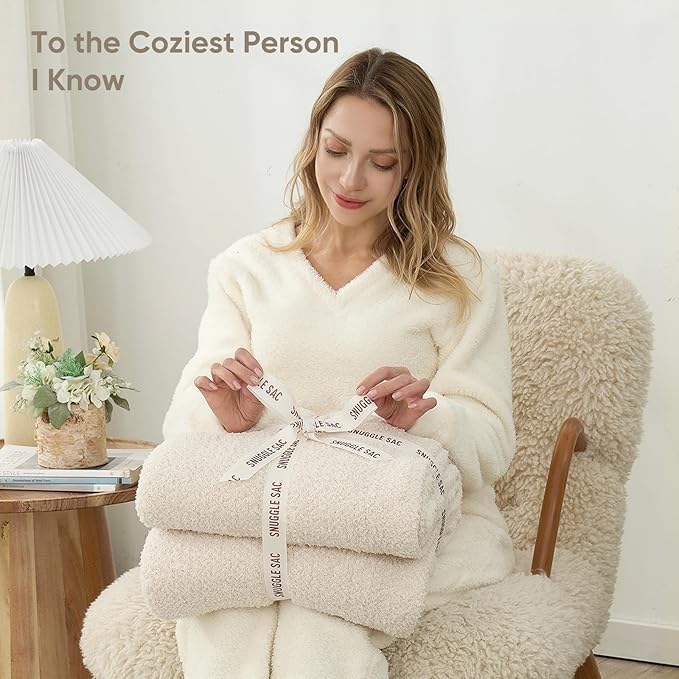 Snuggle Sac Buttery Ivory Throw Blanket - Image 5