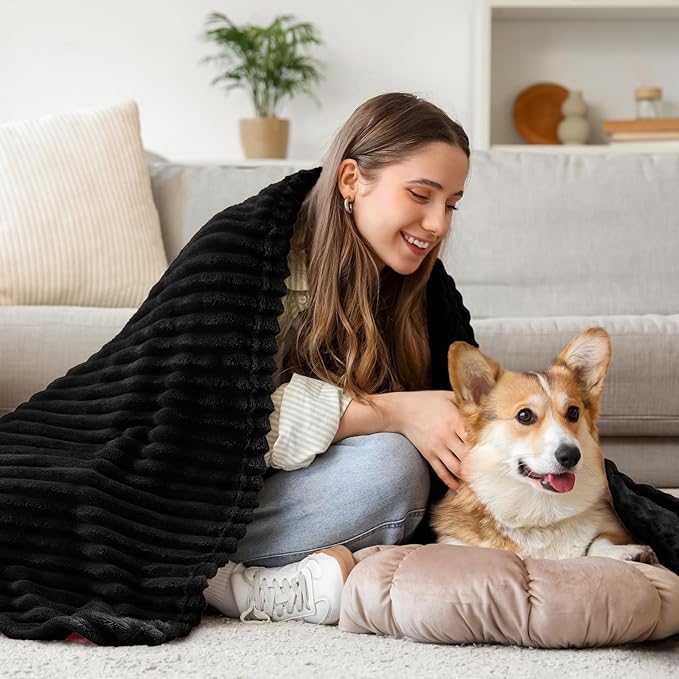 BEDELITE Fleece Blanket - Image 7