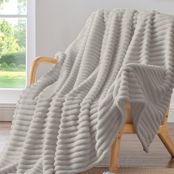 BEDELITE Twin Blanket for Couch & Bed, 300GSM Soft & Warm Fleece Blanket by BEDELITE