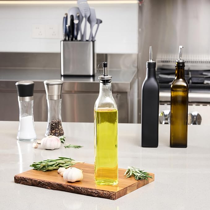 Restaurantware RW Base 16.9 Ounce Olive Oil Dispenser 1 Kitchen Oil Dispenser - Image 3
