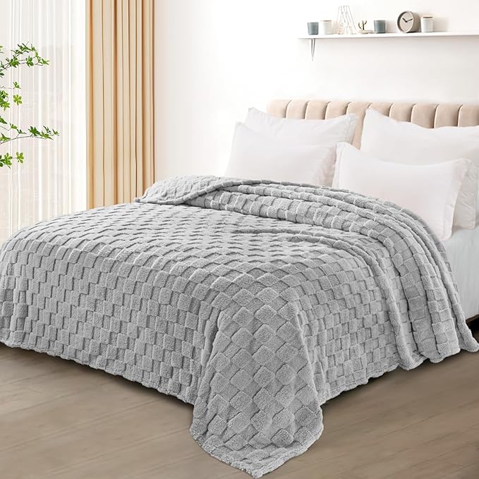 Exclusivo Mezcla King Size Flannel Fleece Blanket, Super Soft and Warm - Image 2