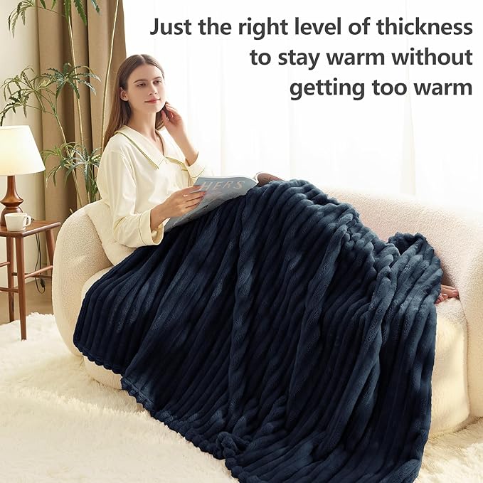HIMEET Navy Blue Ribbed Queen Size Blanket - Image 3