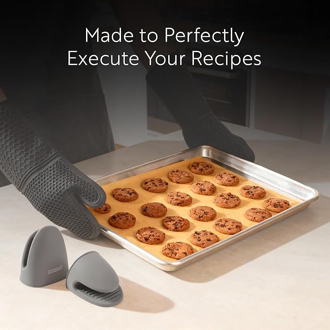 Restaurantware Comfy Grip 4.3 x 3.5 x 4.2 Inch Mini Oven Mitt Pot Holders 1 - Image 7