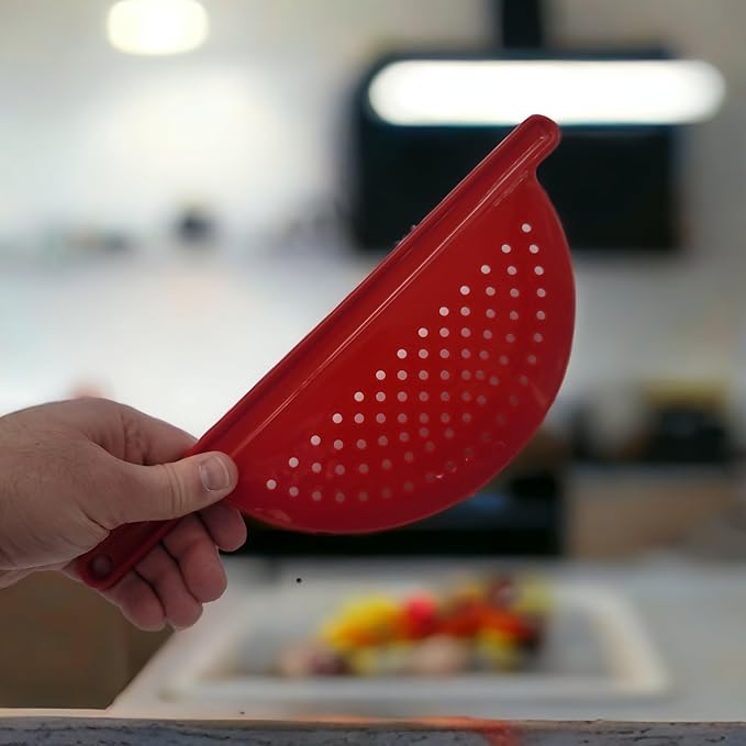 Handy Housewares Handheld Plastic Pot Drainer, Noodle & Pasta Strainer - Image 5