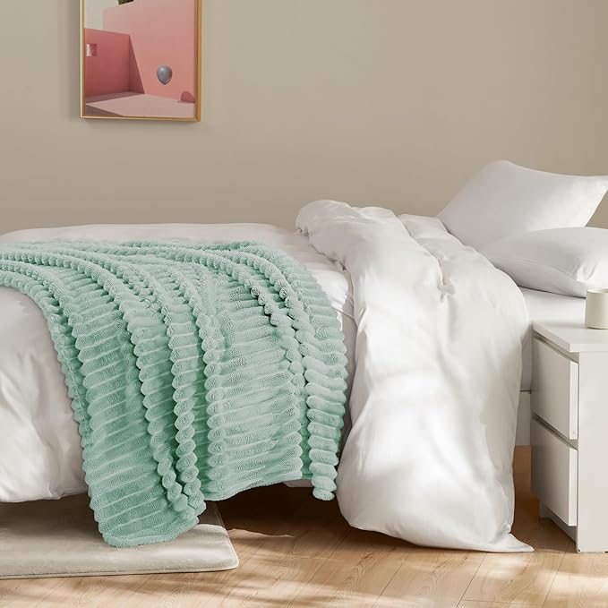 HIMEET Sage Green Ribbed King Size Blanket - Image 6
