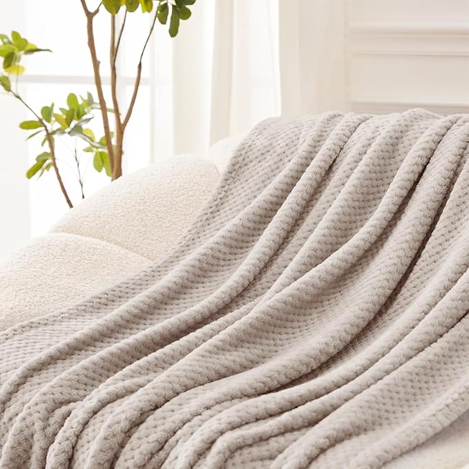 Exclusivo Mezcla Fleece Bed Blanket King Size, Super Soft and Warm Blankets - Image 5