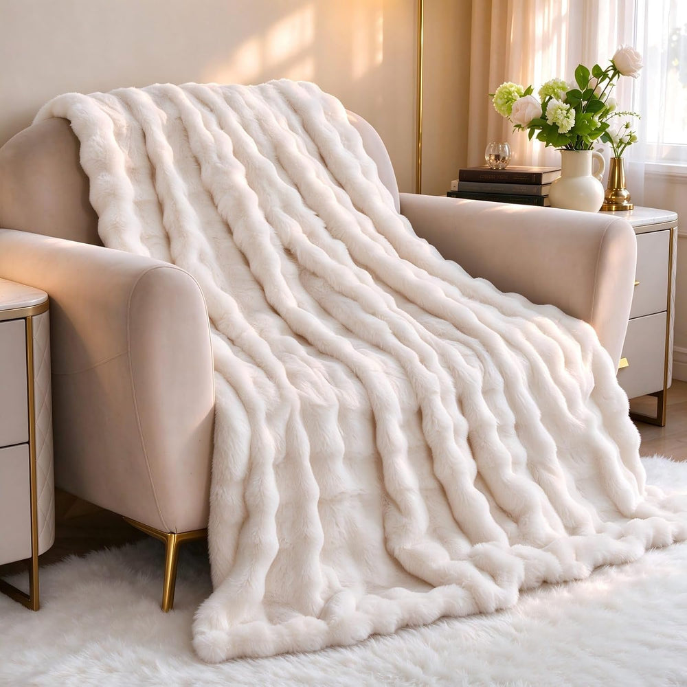 Faux Rabbit Fur Throw Blanket for Couch, Cream White Throw Blankets 50"x...