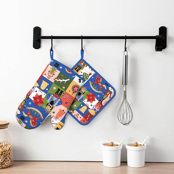 Christmas Nutcrackers Silicone Oven Mitts Pan Mats Set of 2, Heat Resistant - Image 6