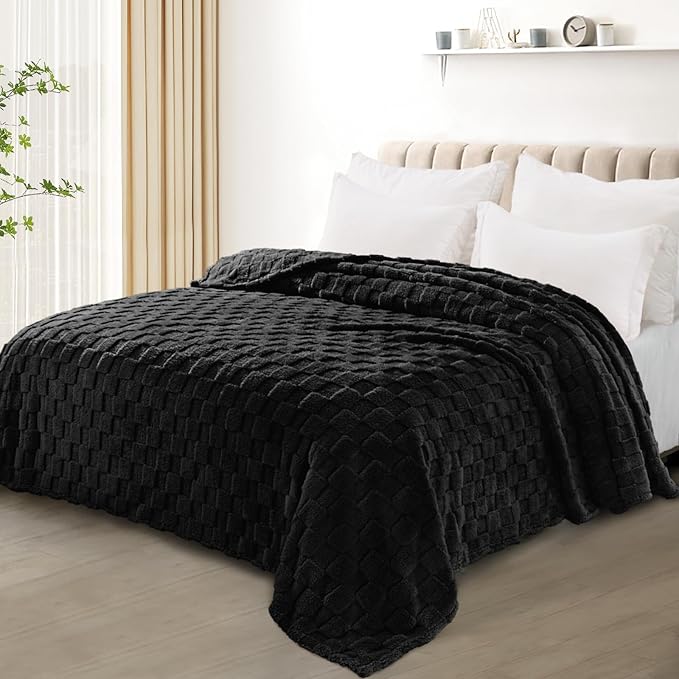 Exclusivo Mezcla Queen Size Flannel Fleece Blanket, Super Soft and Warm - Image 2