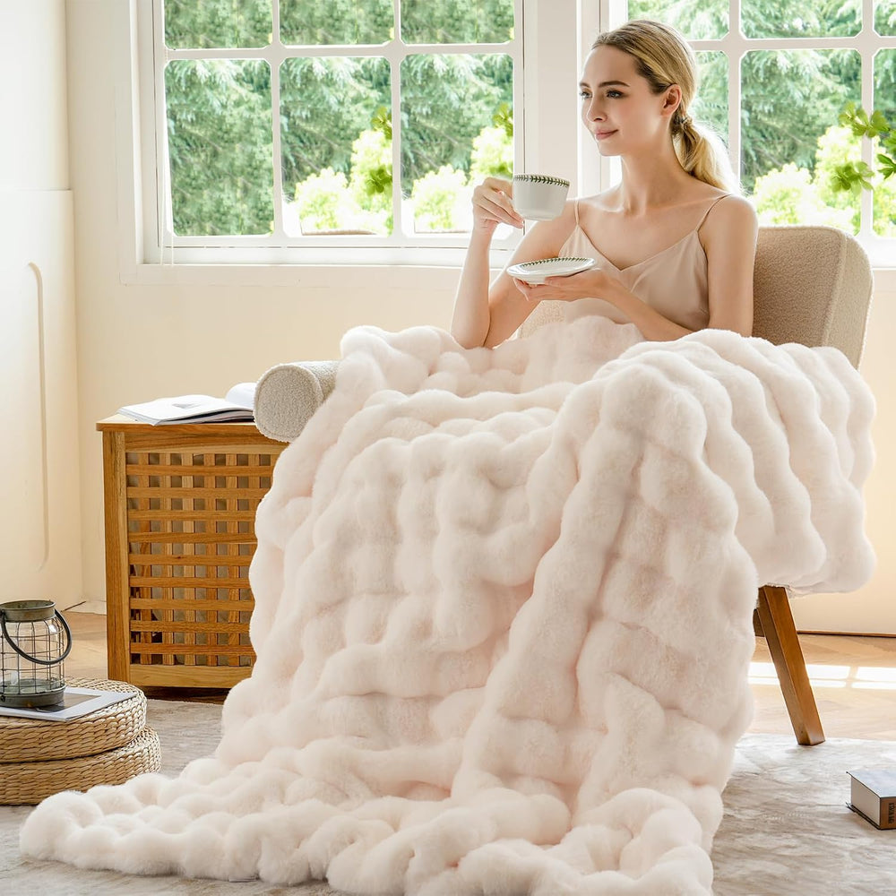 BENVWE Faux Fur Throw Blanket for Couch - Cozy Plush Fluffy Soft Thick Bubble...