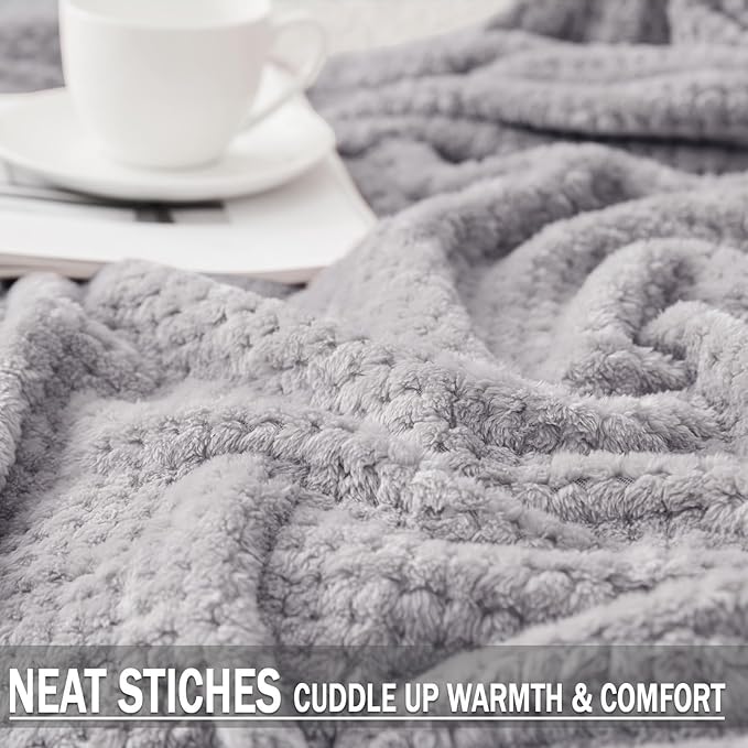 Exclusivo Mezcla Fleece Bed Blanket King Size, Super Soft and Warm Blankets - Image 5