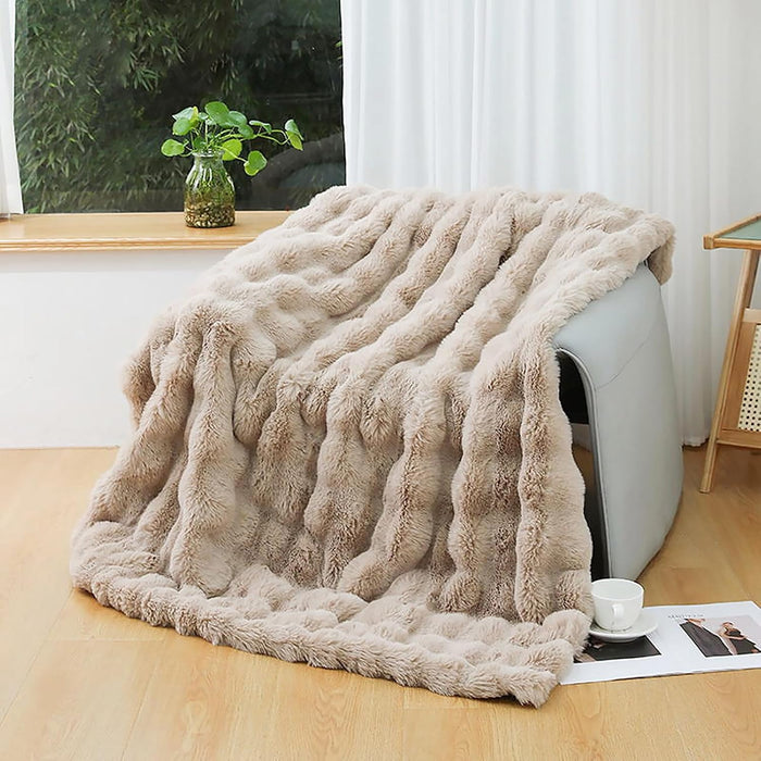Luxury Bubble Faux Fur Blanket Queen Size, 750 GSM Double Sided Fuzzy Warm Bed Blankets for Living Room, Bedroom, Hotel, Super Cozy Plush Fluffy Decorative Gift Blanket for All Seasons, Camel