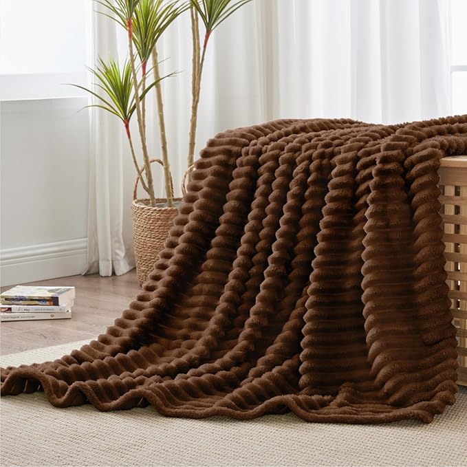 BEDELITE Twin Blanket for Couch & Bed, 300GSM Soft & Warm Fleece Blanket - Image 8