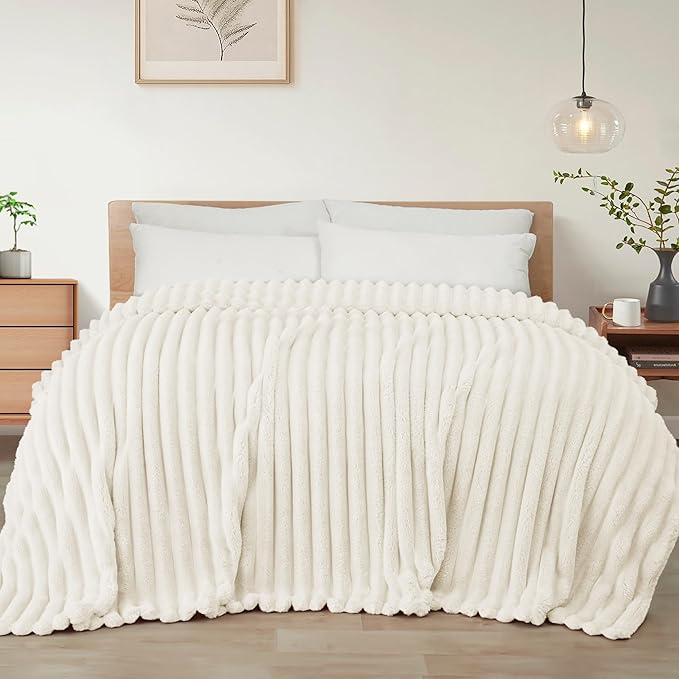 Exclusivo Mezcla King Size Flannel Fleece Blanket, Super Soft Striped Jacquard by ExclusivoMezcla