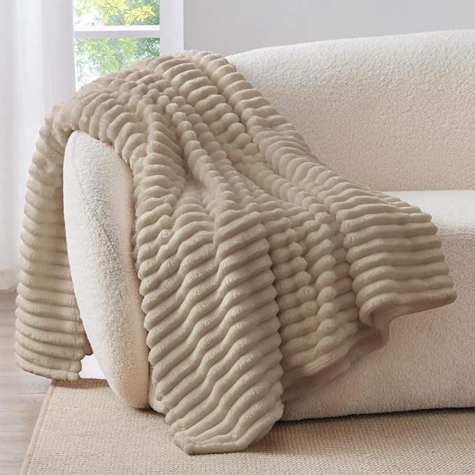 BEDELITE Twin Blanket for Couch & Bed, 300GSM Soft & Warm Fleece Blanket - Image 7