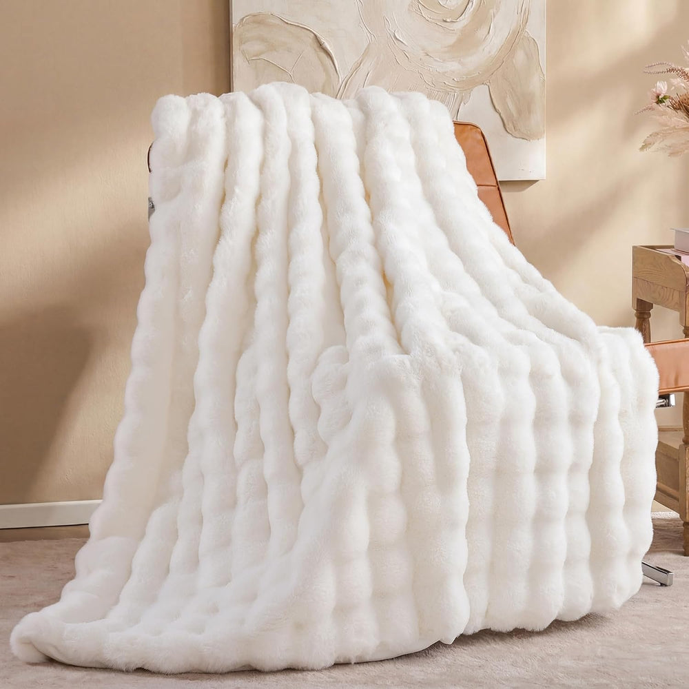 Smoofy Faux Rabbit Fur Throw for Couch - Cream White Bubble Blanket 50"x...