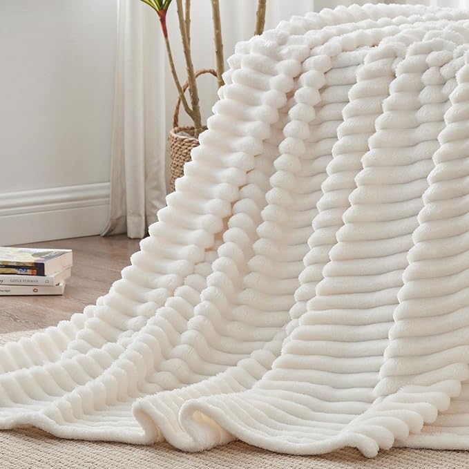 BEDELITE King Size Blanket for Bed, 300GSM Soft & Warm Fleece Blanket, - Image 6