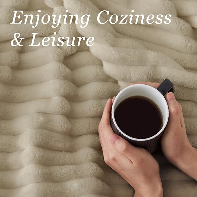 BEDELITE Blankets Queen Size for Bed, 300GSM Soft & Warm Fleece Blanket - Image 5