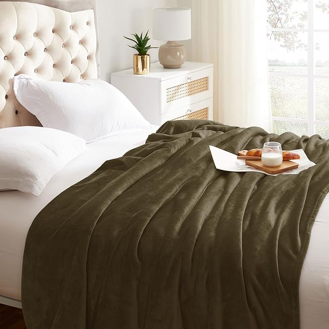 KMUSET Fleece Blanket Dark Brown Lightweight Super Soft Cozy Fuzzy Bed Blankets - Image 5