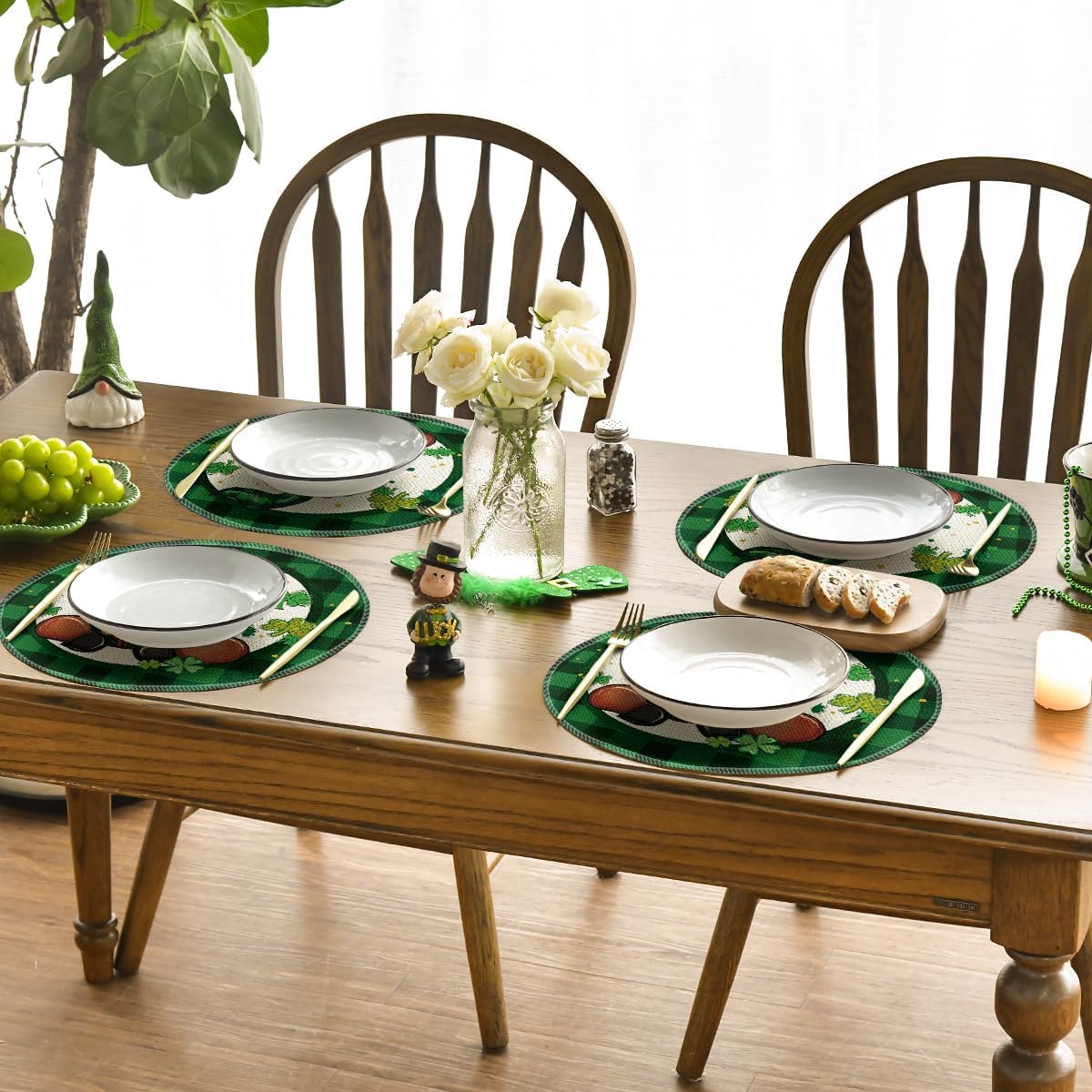 Artoid Mode Green Lucky Gnome St. Patrick's Day Round Placemats Set of 4,14 Inch Seasonal Holiday Farmhouse Table Mats for Party Kitchen Dining Decoration
