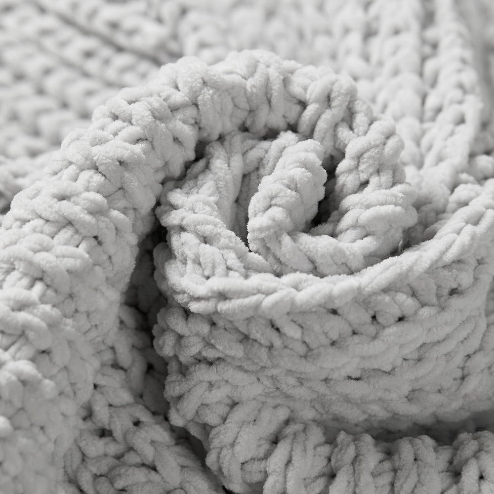 Amélie Home Chenille Knit Throw Blanket for Couch, Light Gray, 50"x60"