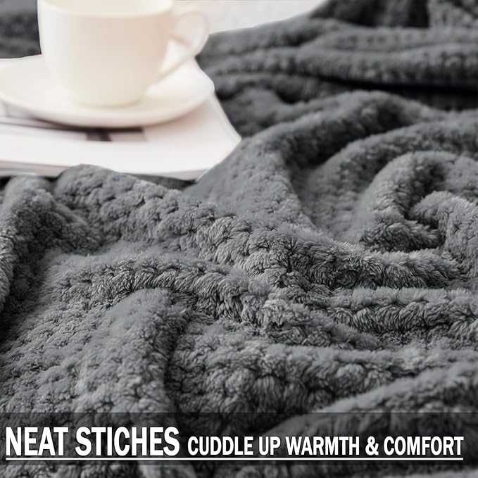 Exclusivo Mezcla Fleece Bed Blanket Twin Size, Super Soft and Warm Blankets - Image 6