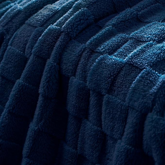 Exclusivo Mezcla King Size Flannel Fleece Blanket, Super Soft and Warm - Image 4