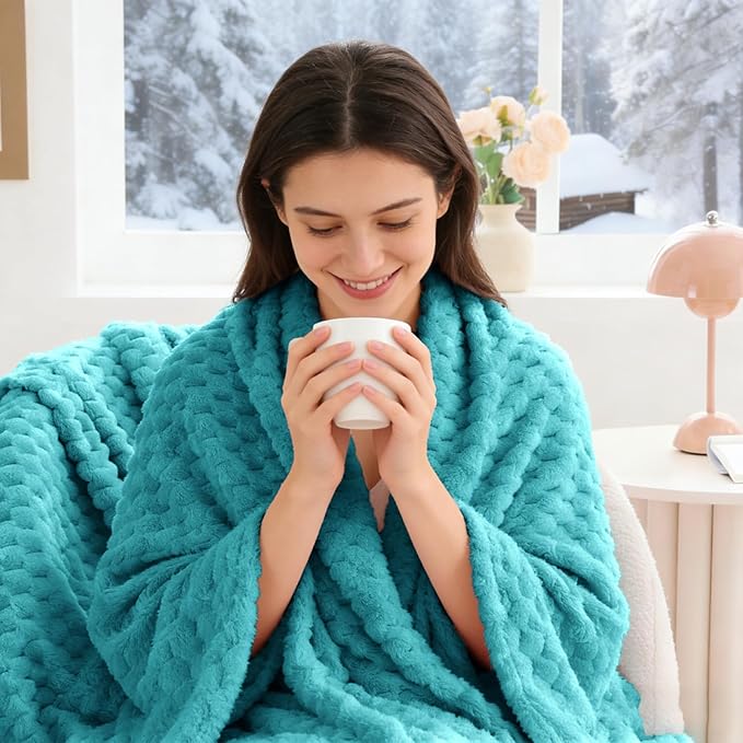 BEDELITE Fleece Twin Blanket for Couch & Bed - Image 4
