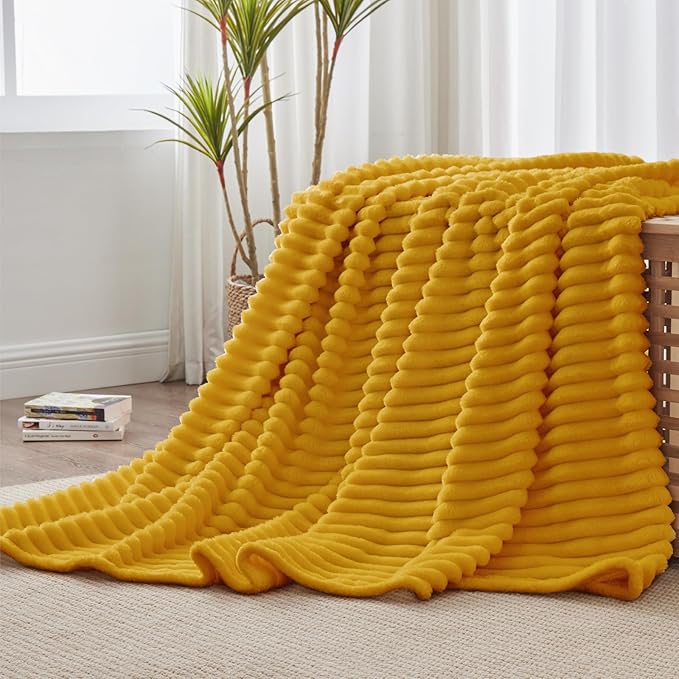 BEDELITE Twin Blanket for Couch & Bed, 300GSM Soft & Warm Fleece Blanket - Image 3