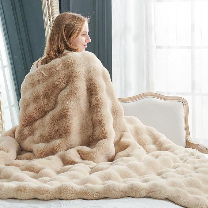 Cozy Bliss Faux Fur Throw Blanket - Image 3