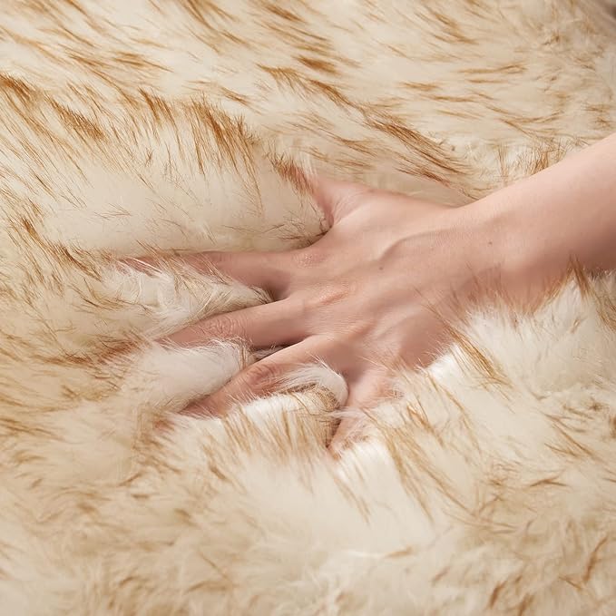 MIULEE Faux Fur Sheepskin Rug, Luxury Fluffy Area Rugs - Image 3