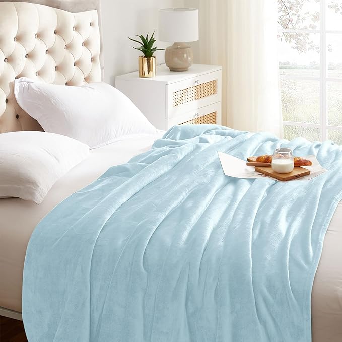 KMUSET Fleece Blanket Twin Size Mist Blue Lightweight Super Soft Cozy Fuzzy Bed - Image 3